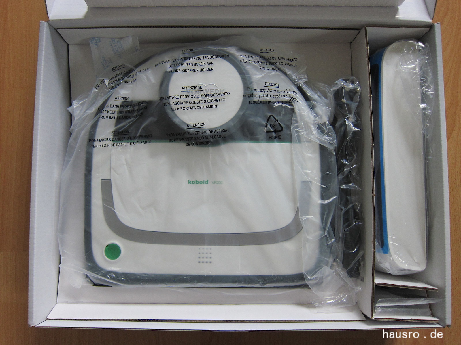 Sauroboter Vorwerk Kobold VR200 in Verpackung